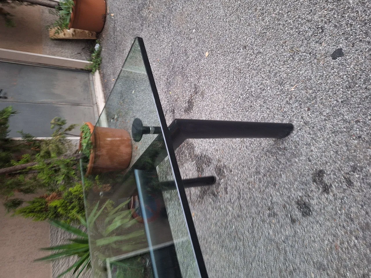 Tavolo da pranzo LC6 nero di Le Corbusier, anni '80 2