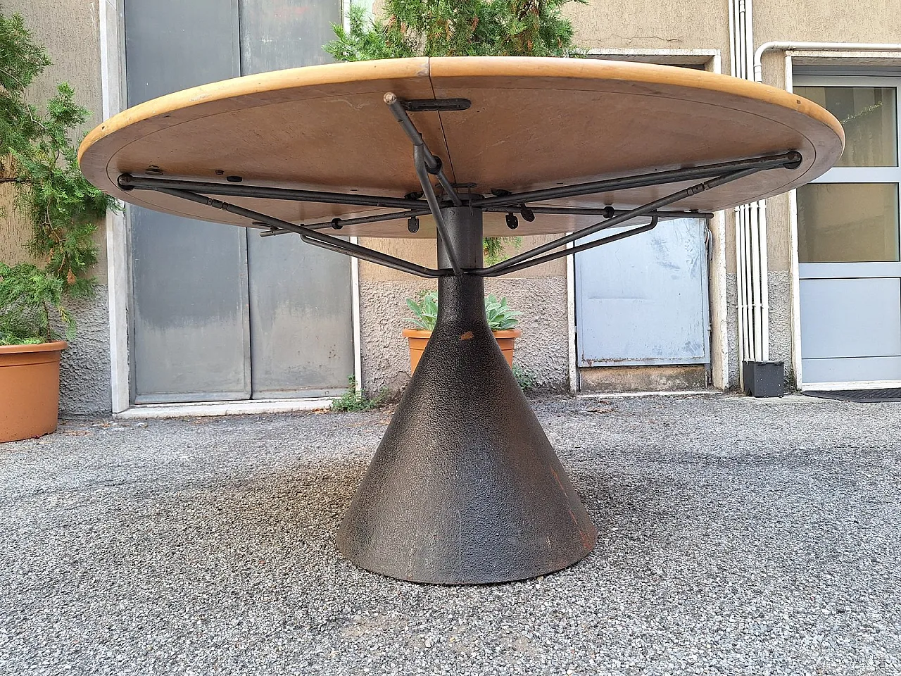 Tavolo di Francesco Fois per Bernini, anni '80 10
