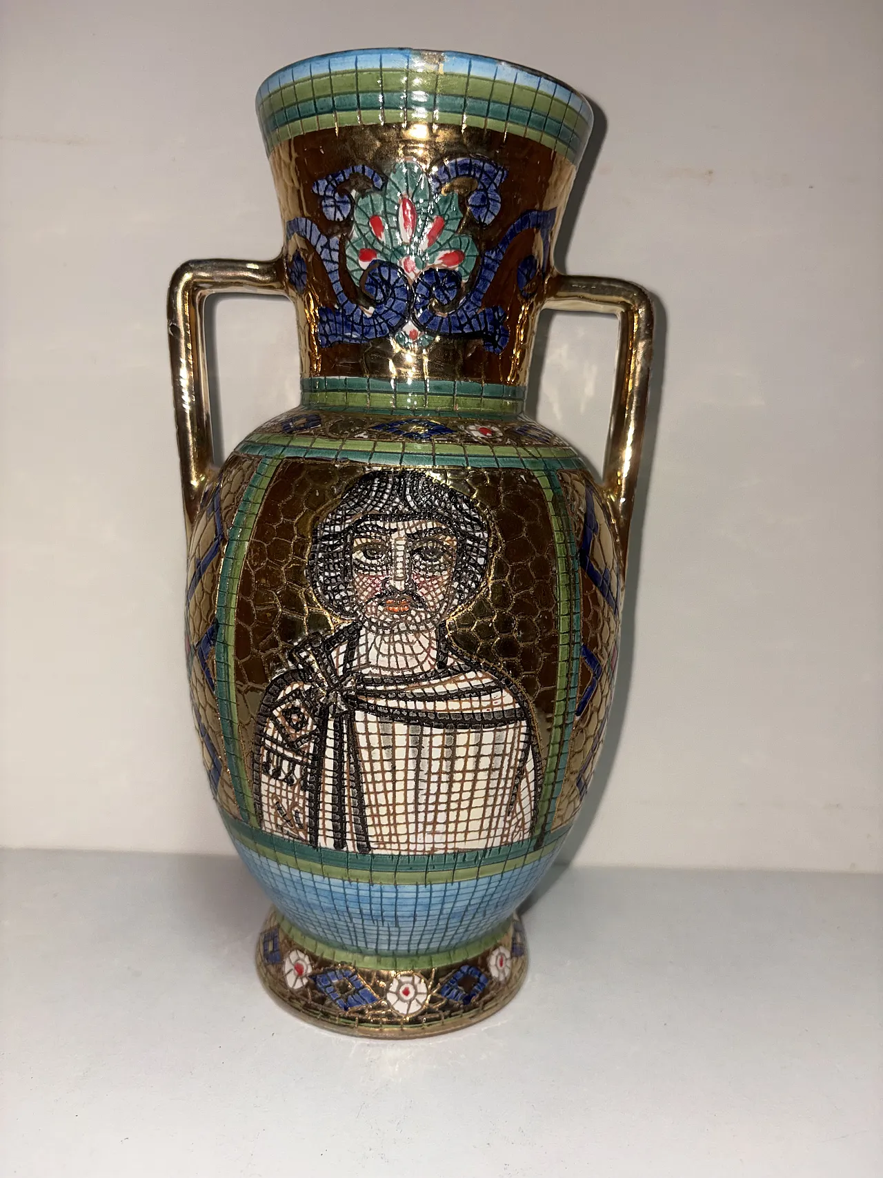 Deruta majolica vase 3