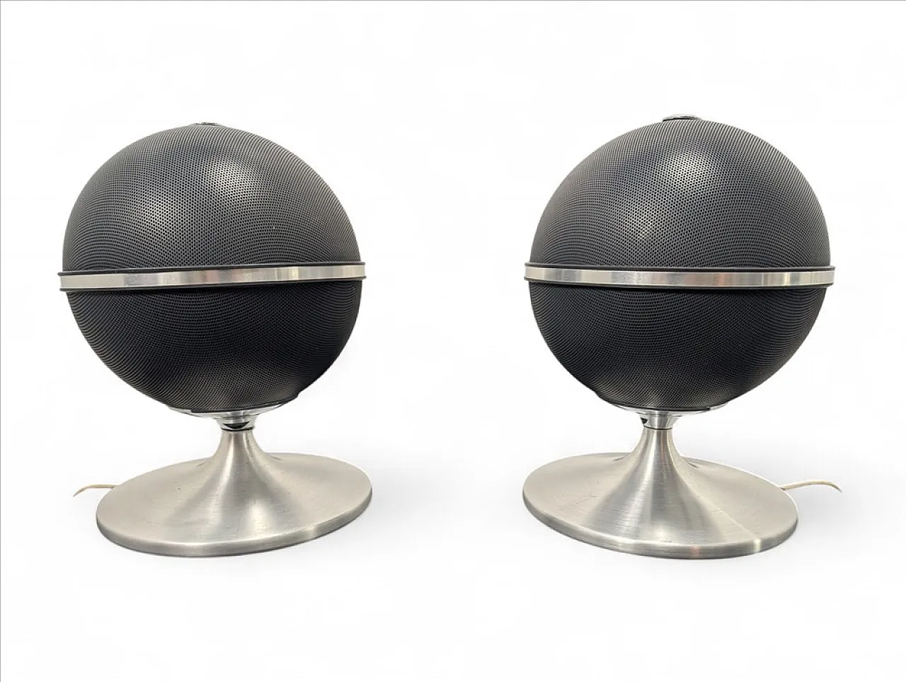 Pair of Space Age spherical audiorama speakers from Grundig, 1970s 1