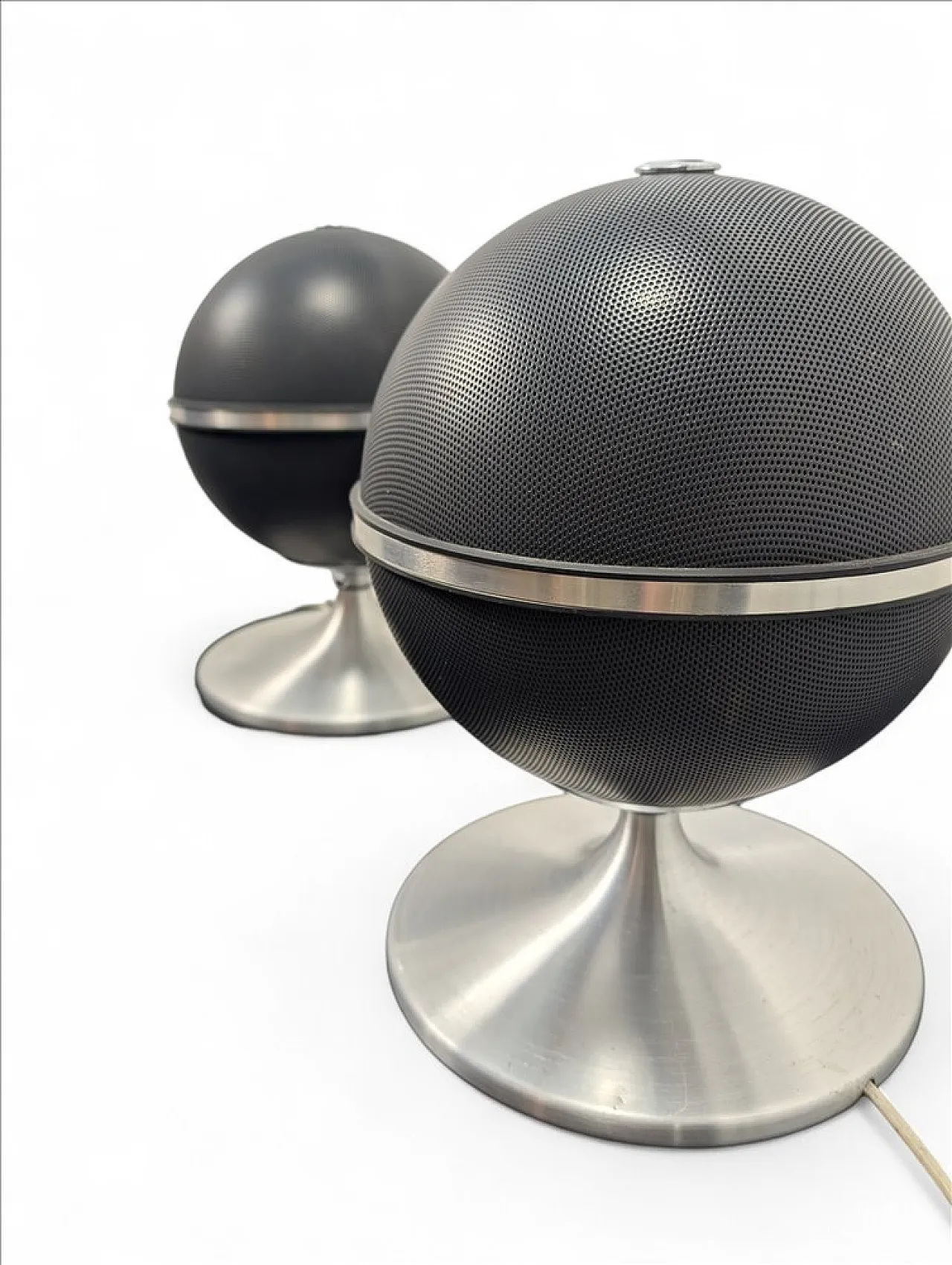 Pair of Space Age spherical audiorama speakers from Grundig, 1970s 5