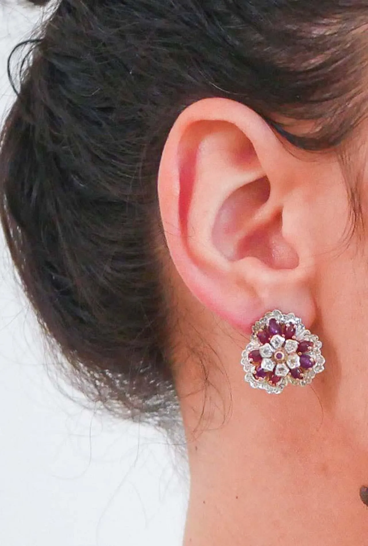 Orecchini con rubini, diamanti, oro rosa e argento, anni '70 5