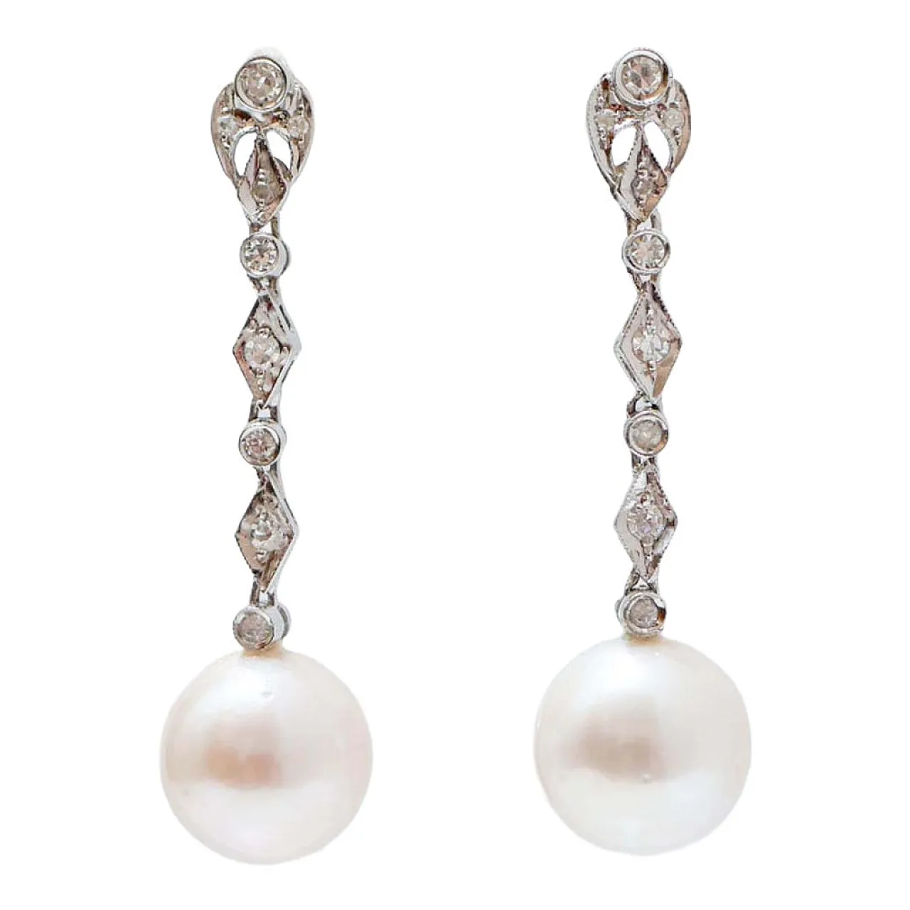 Orecchini con perle da 12 mm, diamanti e oro bianco, '900 1