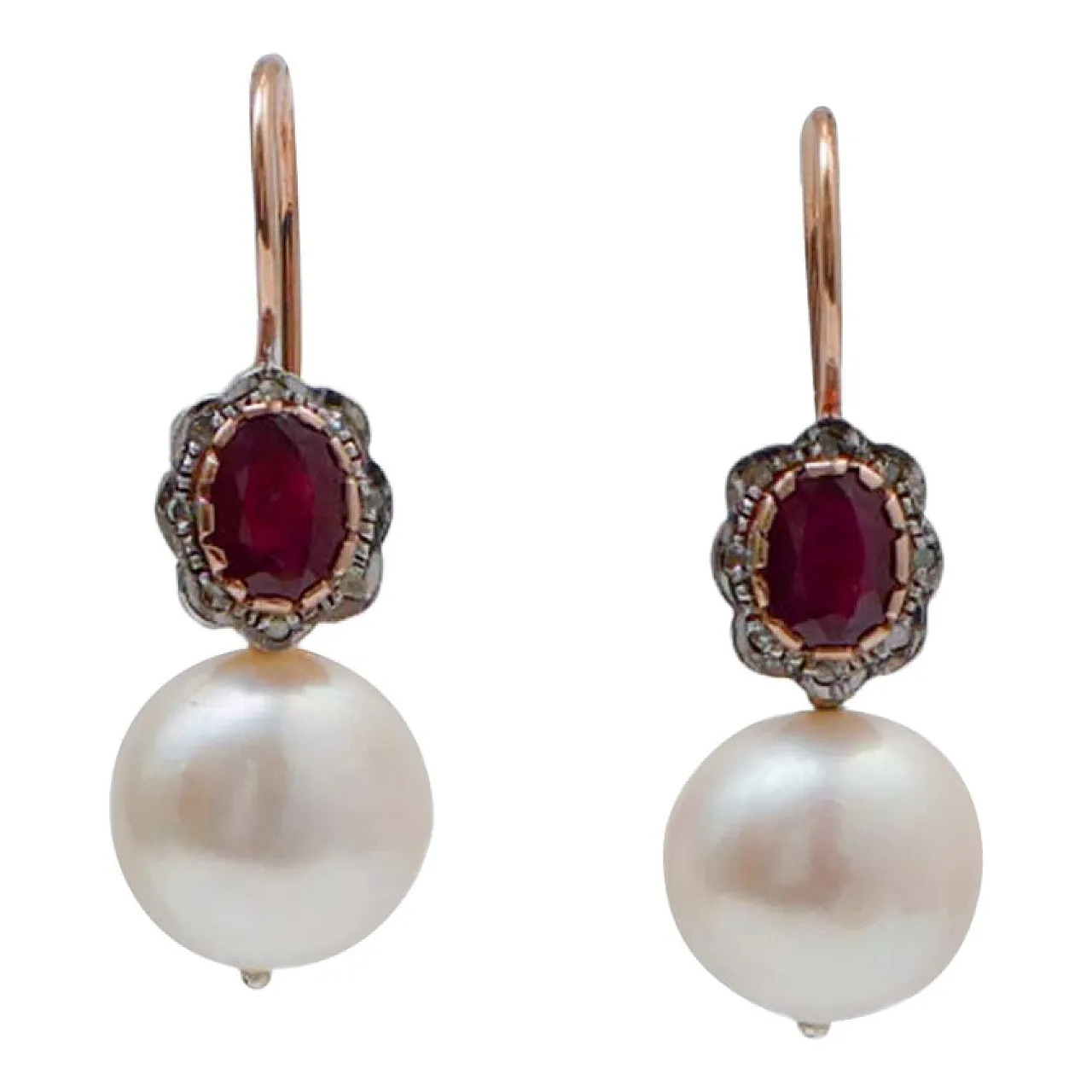 Orecchini con perle, rubini, diamanti, oro rosa e argento, anni 2000 1
