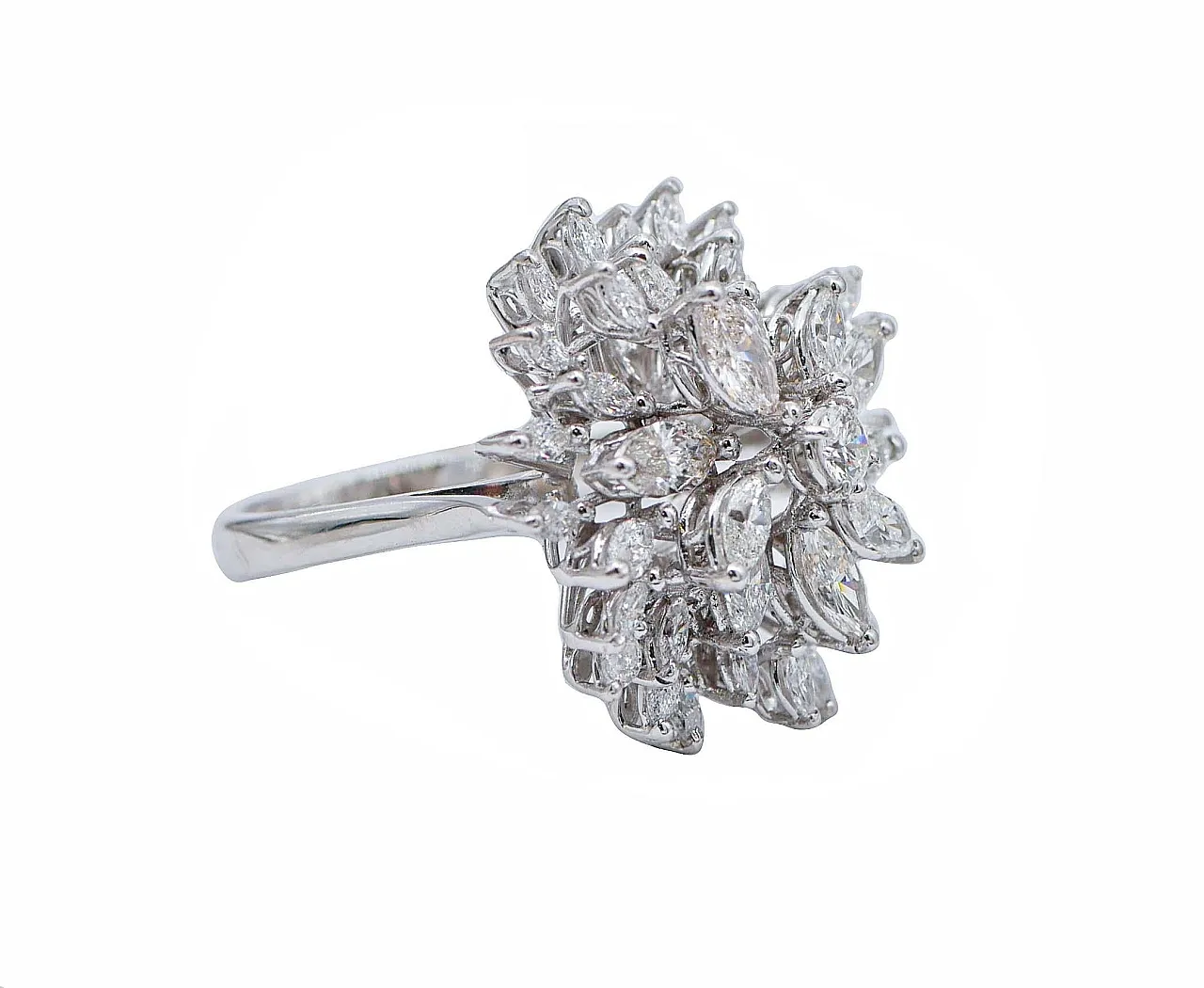 Anello con diamanti, oro bianco 18 carati, anni 2000 2