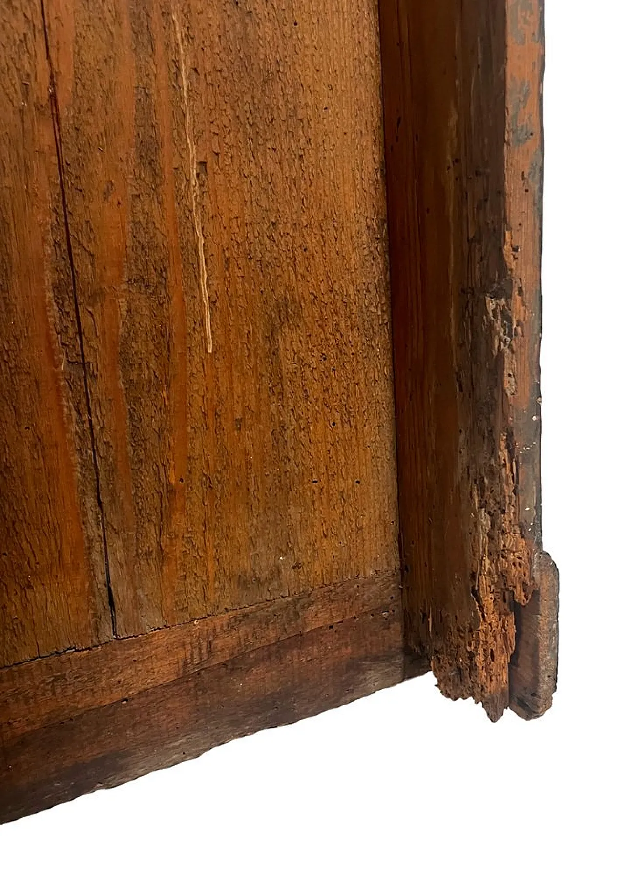 Chestnut display cabinet with hand-blown glass, 18th century 15