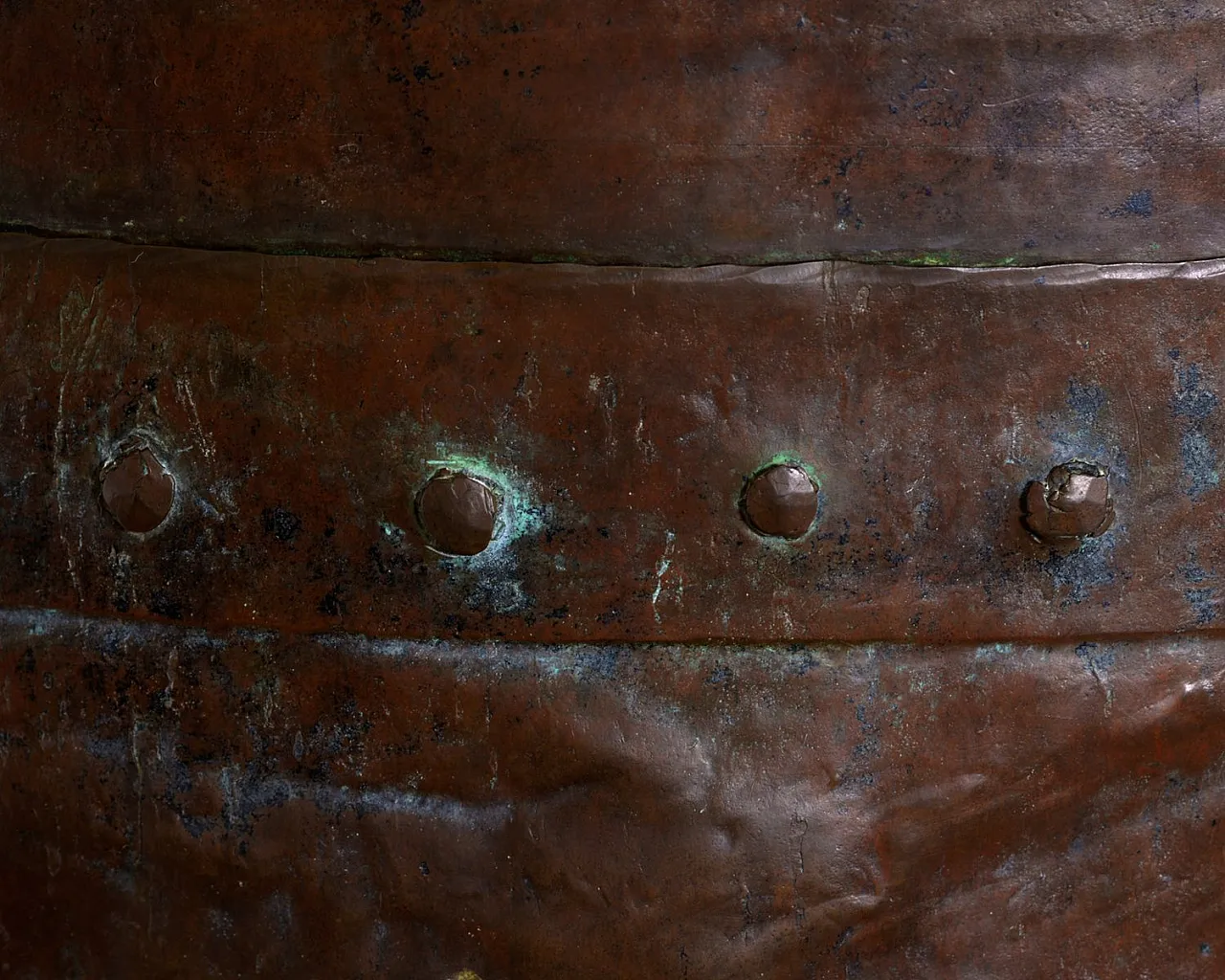 Hand-hammered copper planter with forged iron handles, 19th century 8