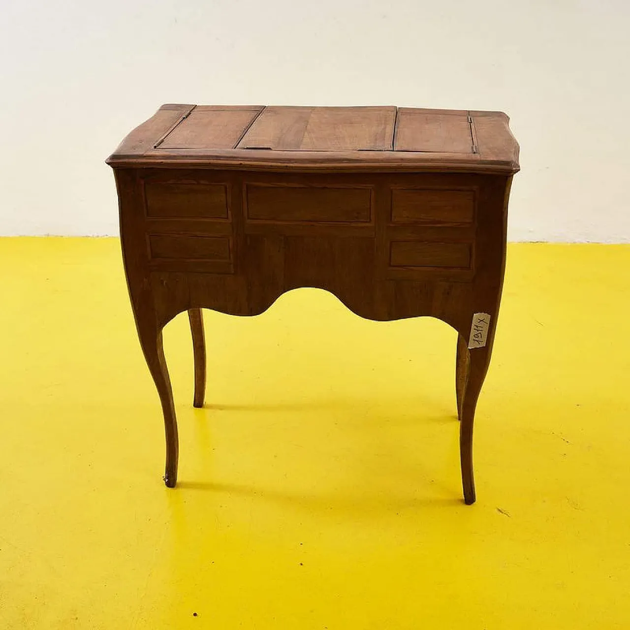 Wooden dressing table, 20th century 2