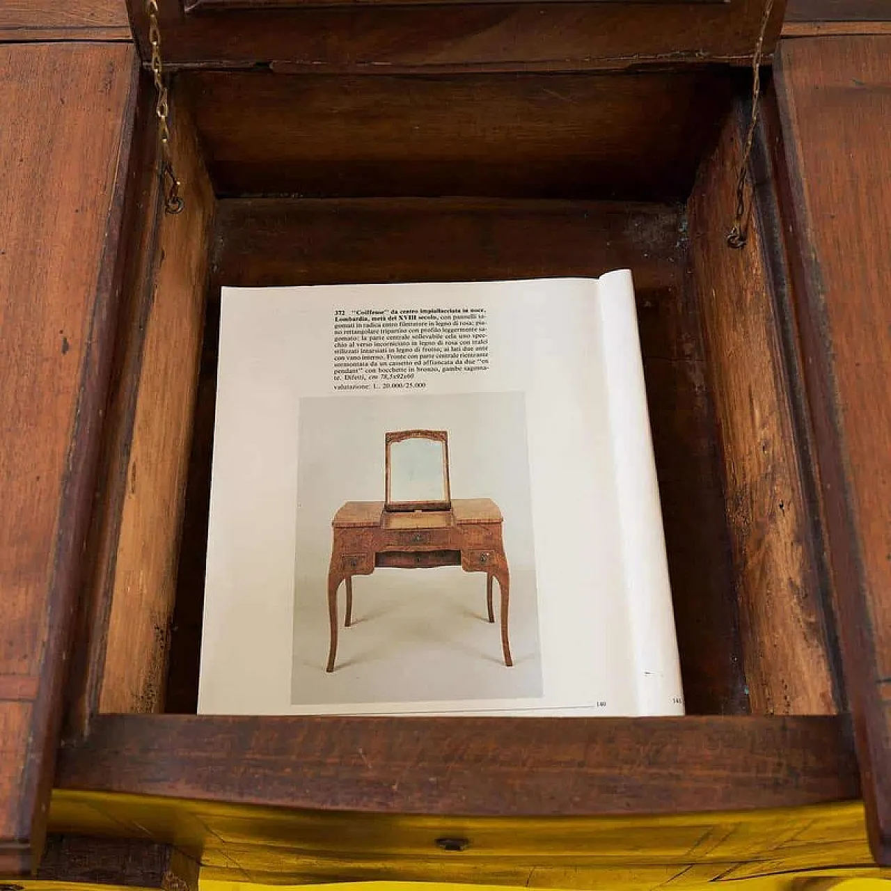 Wooden dressing table, 20th century 6