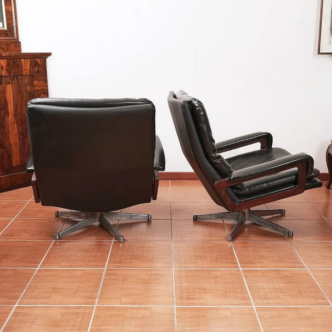 Pair of King chairs by André Vandenbeucks for Stässle, 20th century 10