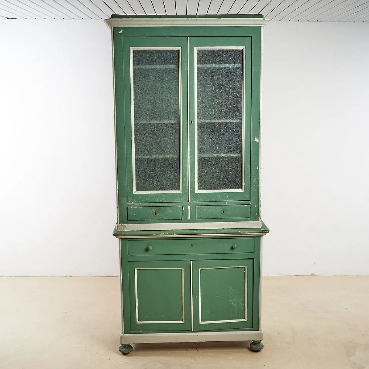 Green cabinet in wood, 20th century 1