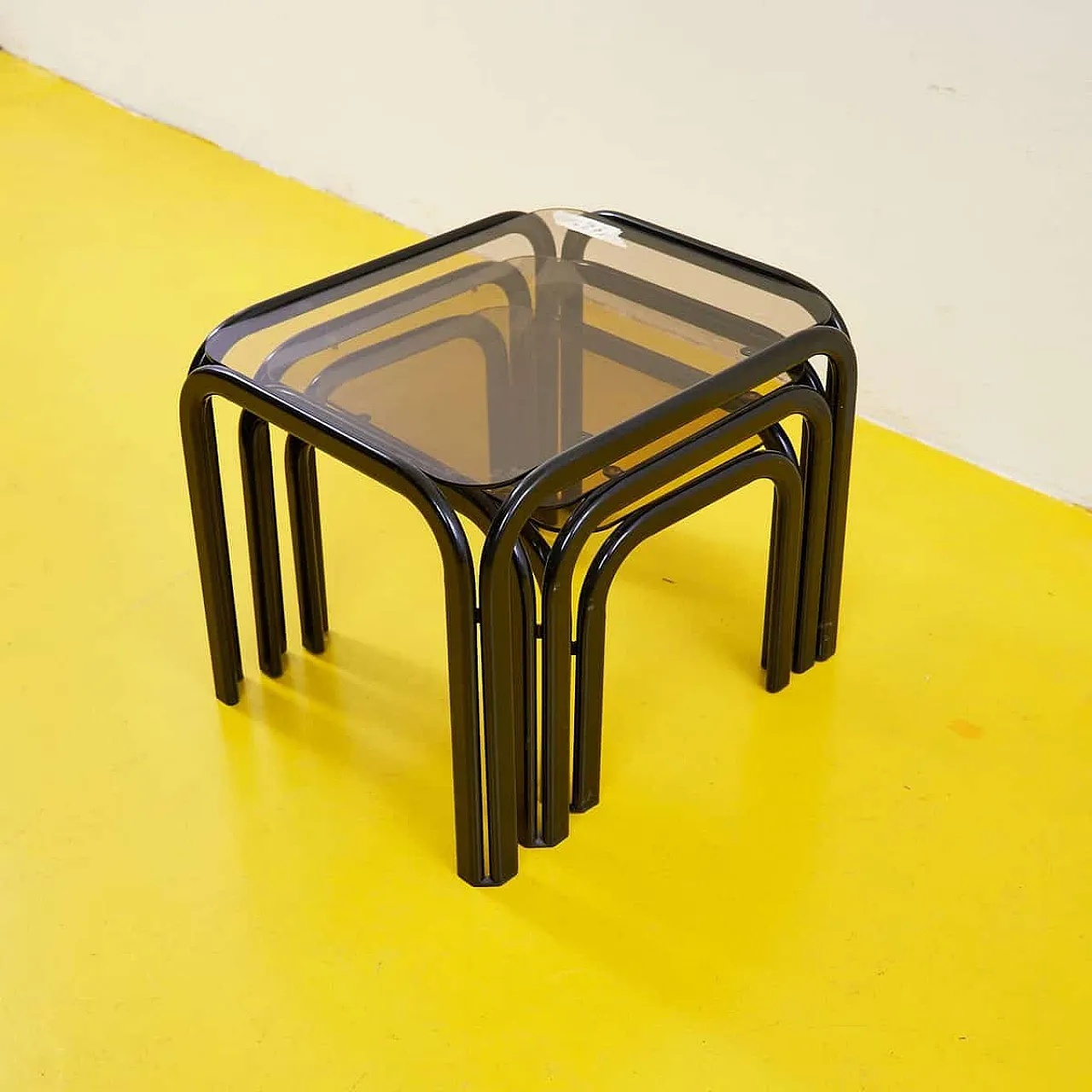 Set of 3 Nesting squared tables in metal and glass, 1970s 5