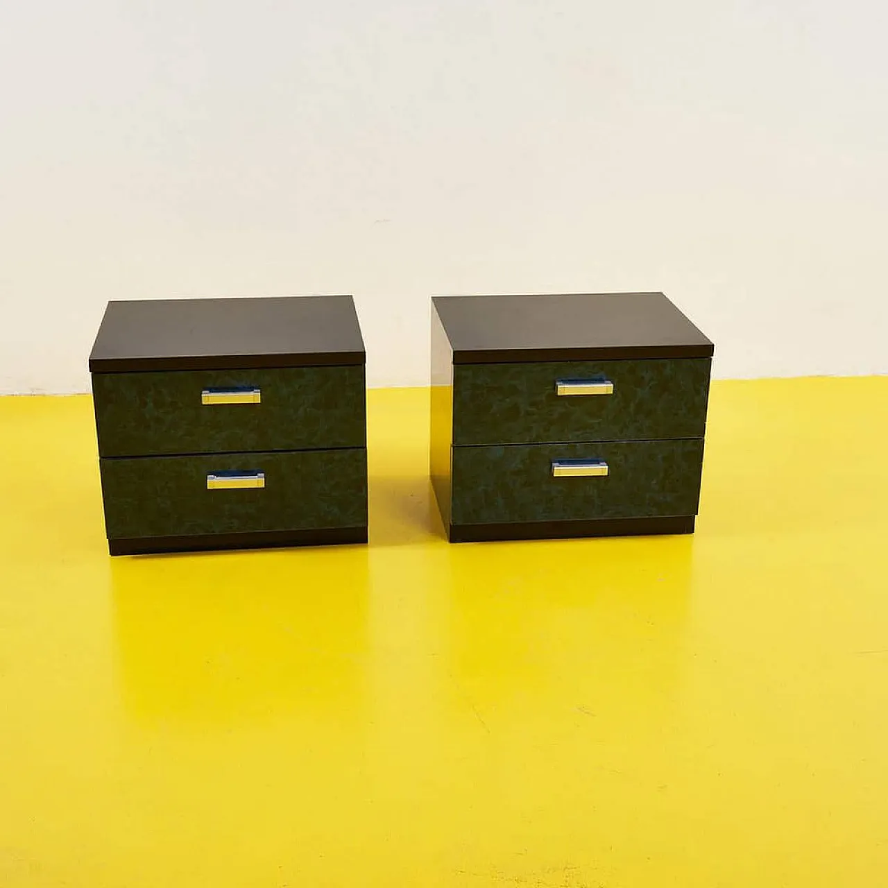 Coppia di comodini finta malachite, anni '80 1
