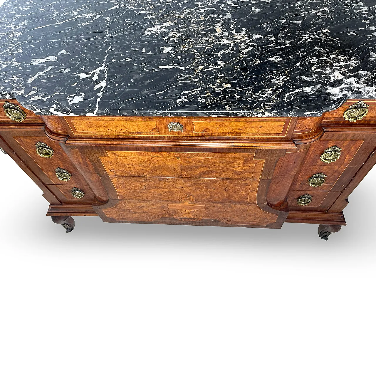 Threaded chest of drawers inlaid with white/grey veined black marble 67