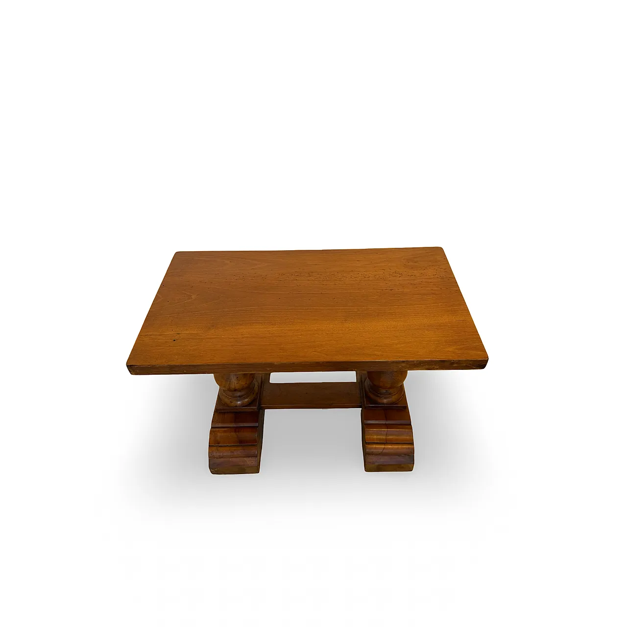 Rustic walnut wooden table, 1900s 32