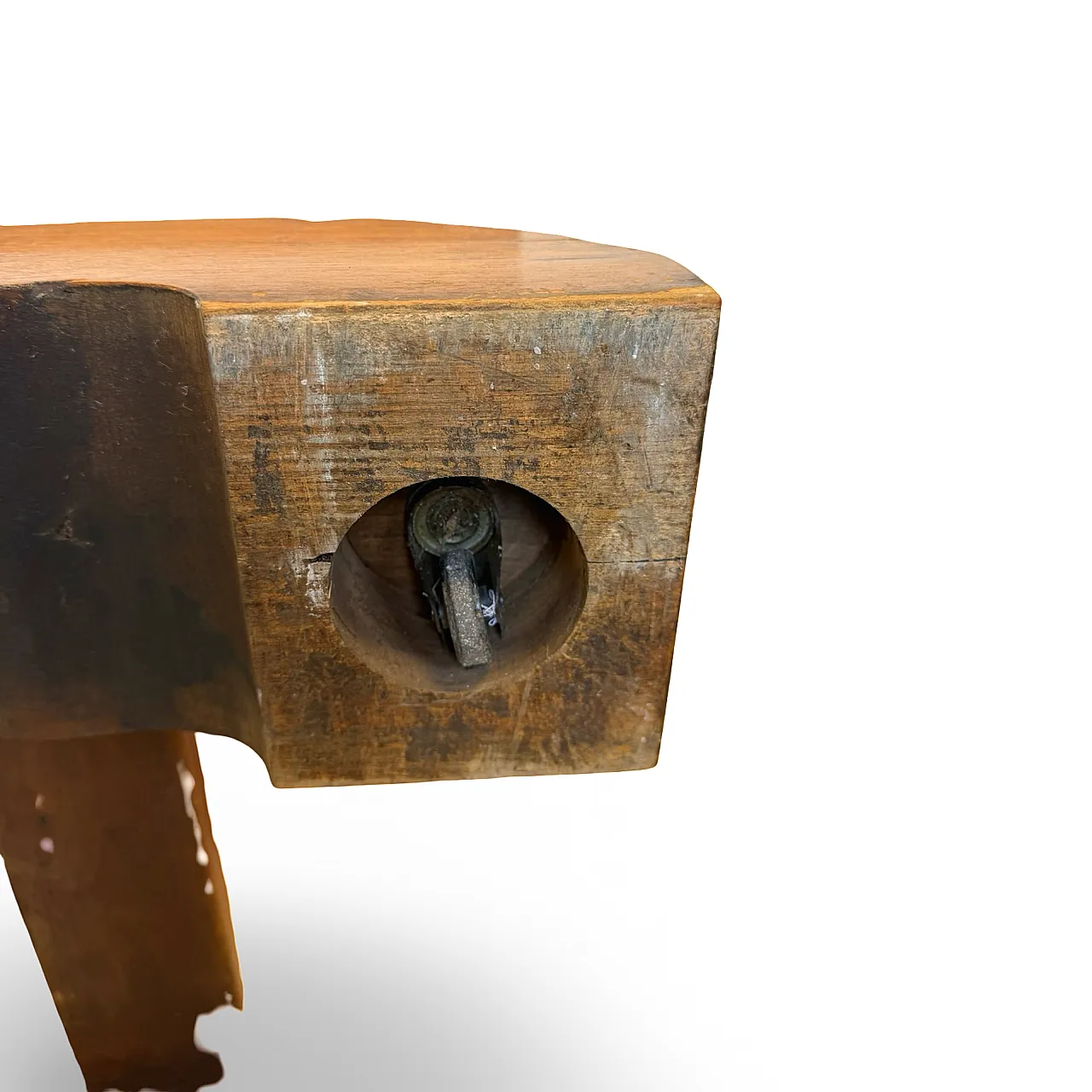 Rustic walnut wooden table, 1900s 44