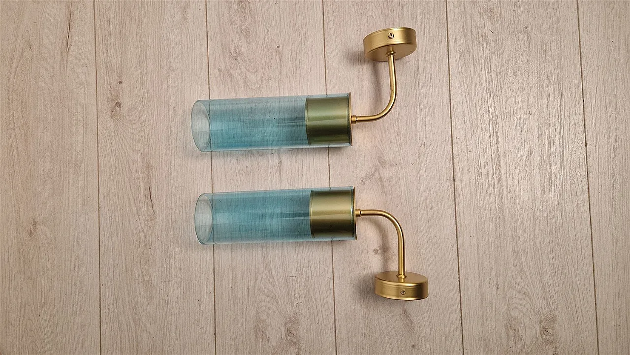 Coppia di lmpade da parete in ottone con tubo in vetro blu, anni '90 1