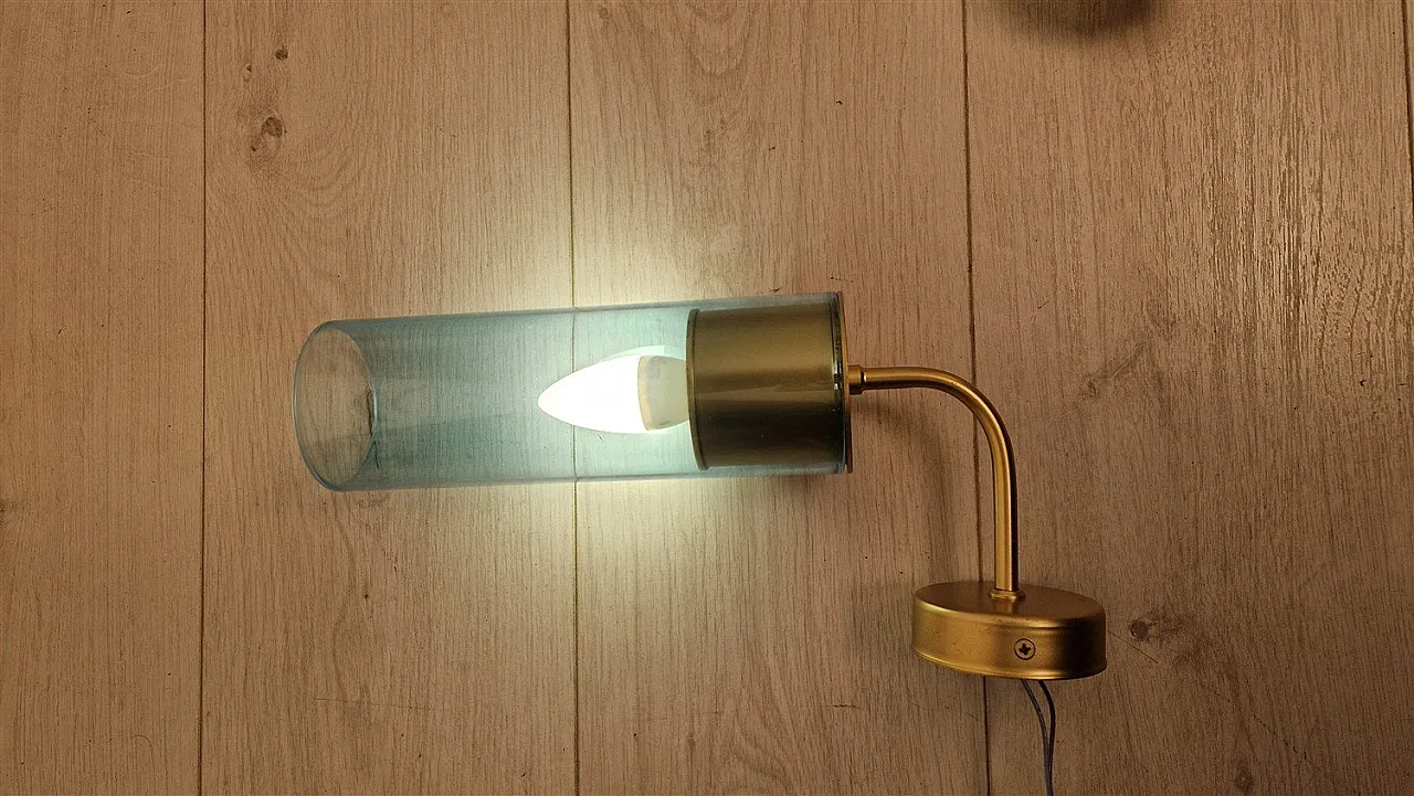 Coppia di lmpade da parete in ottone con tubo in vetro blu, anni '90 14