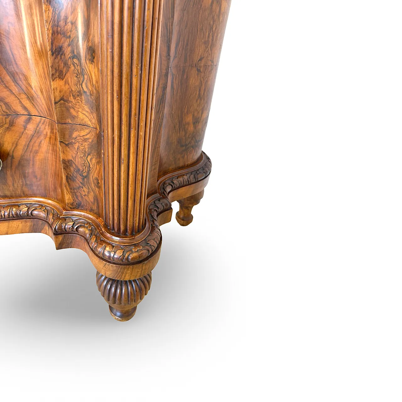 Walnut serpentine commode, 1930s 29