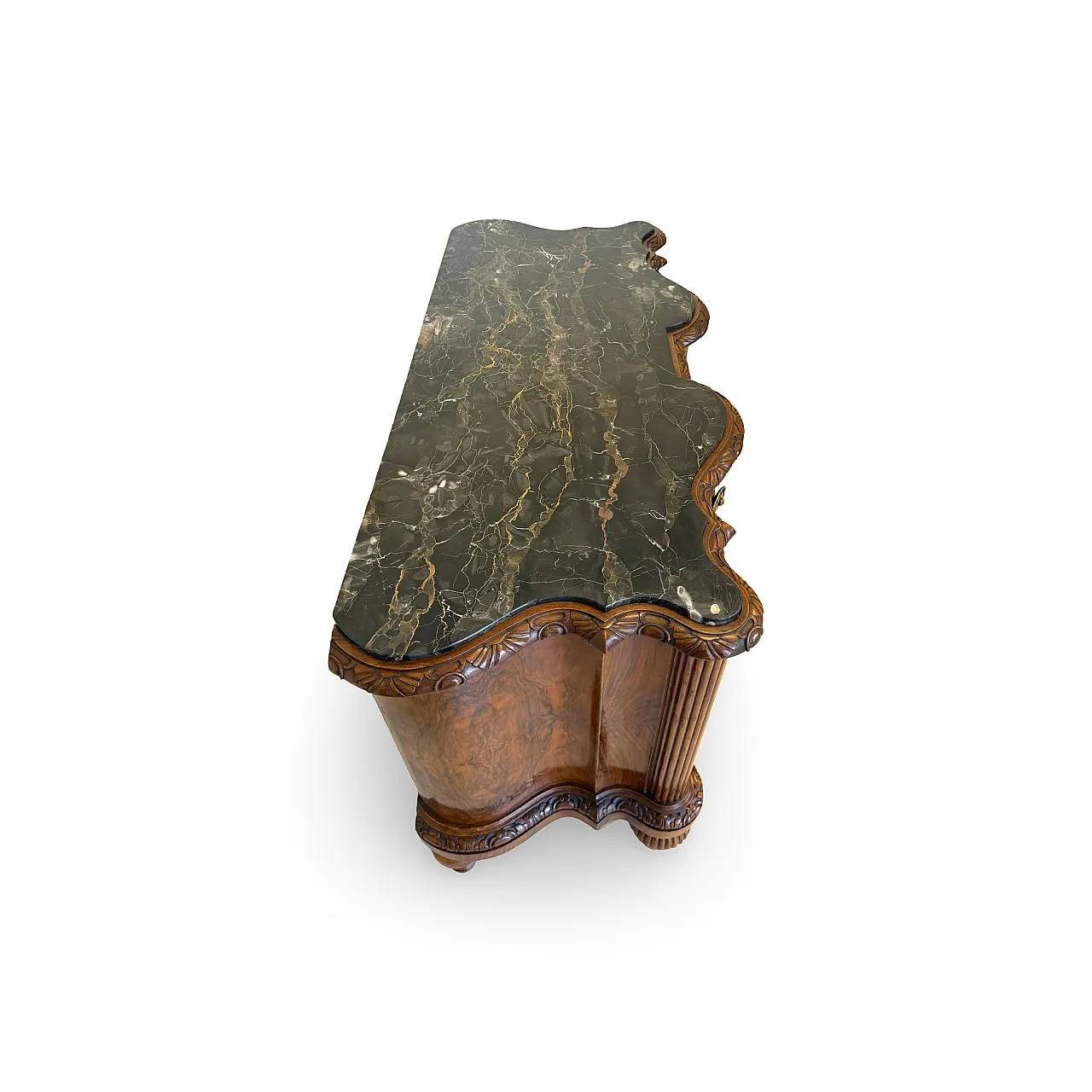 Walnut serpentine commode, 1930s 45