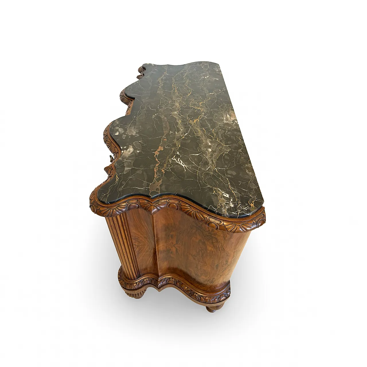 Walnut serpentine commode, 1930s 55