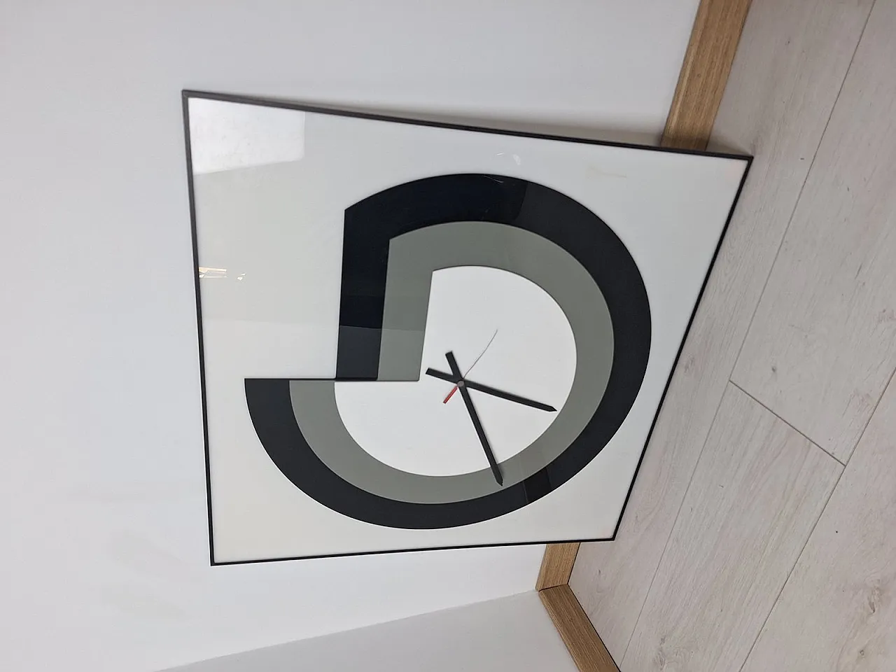Wall clock in acrylic glass, 1970s 2