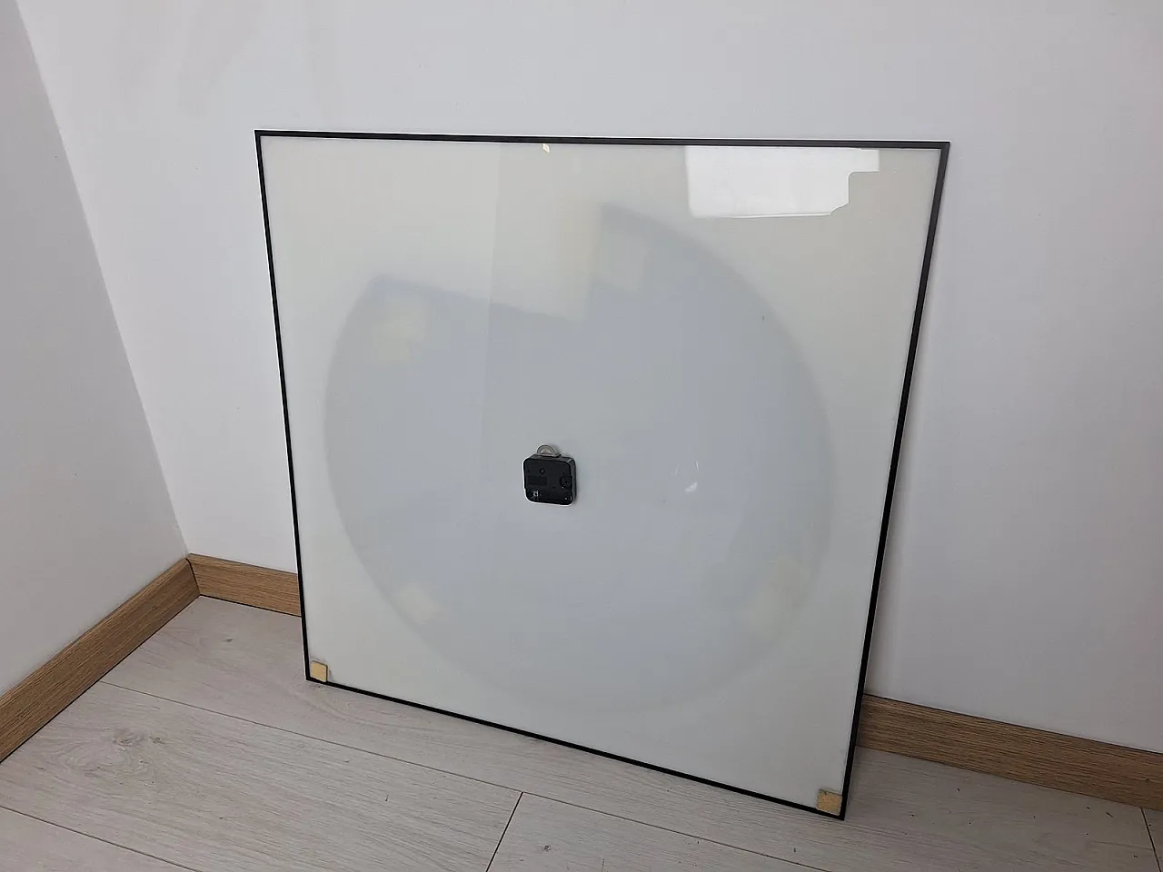 Wall clock in acrylic glass, 1970s 3