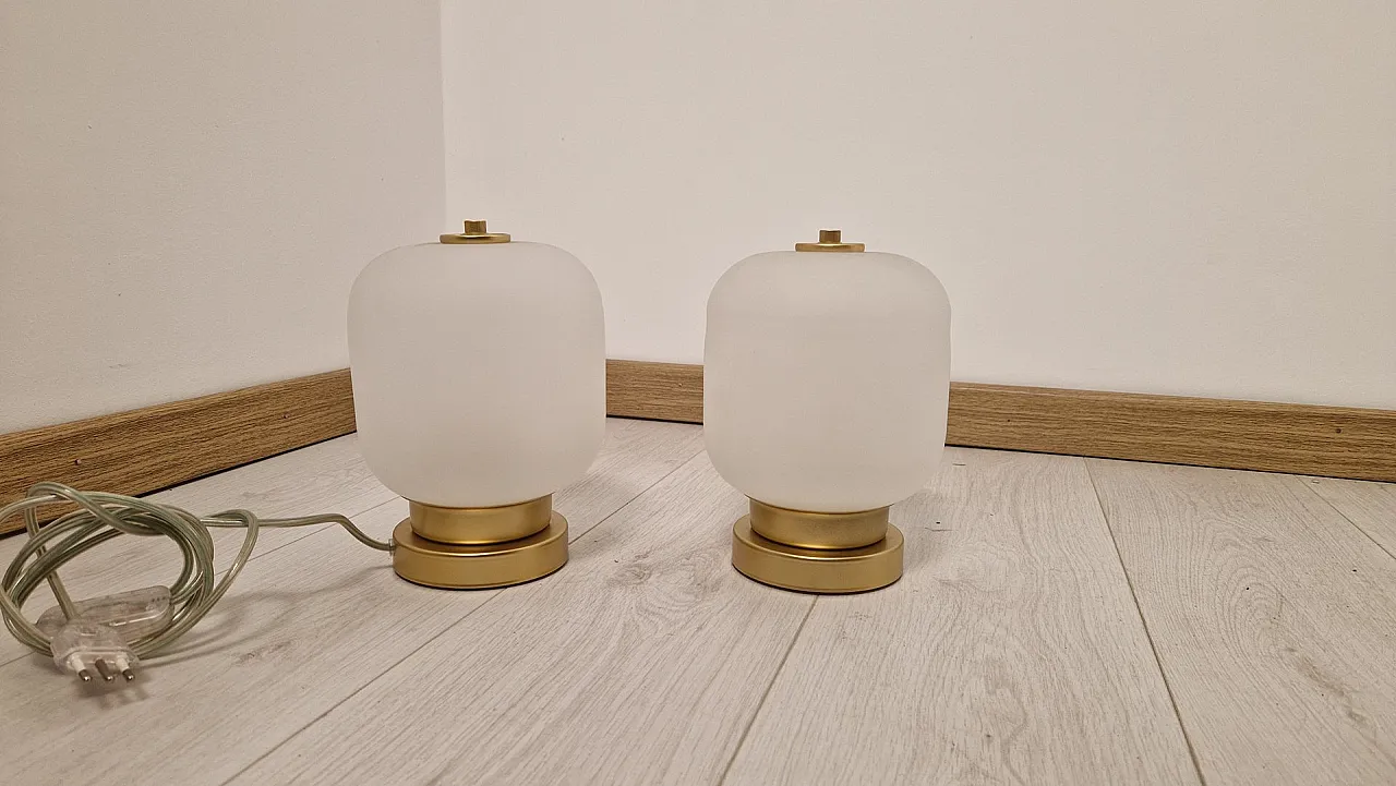 Pair of table lamps with brass base and etched glass, 1990s 1
