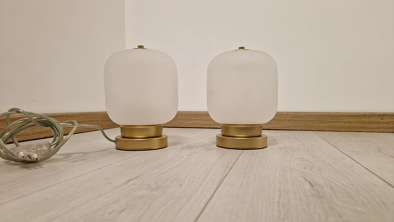 Pair of table lamps with brass base and etched glass, 1990s 3