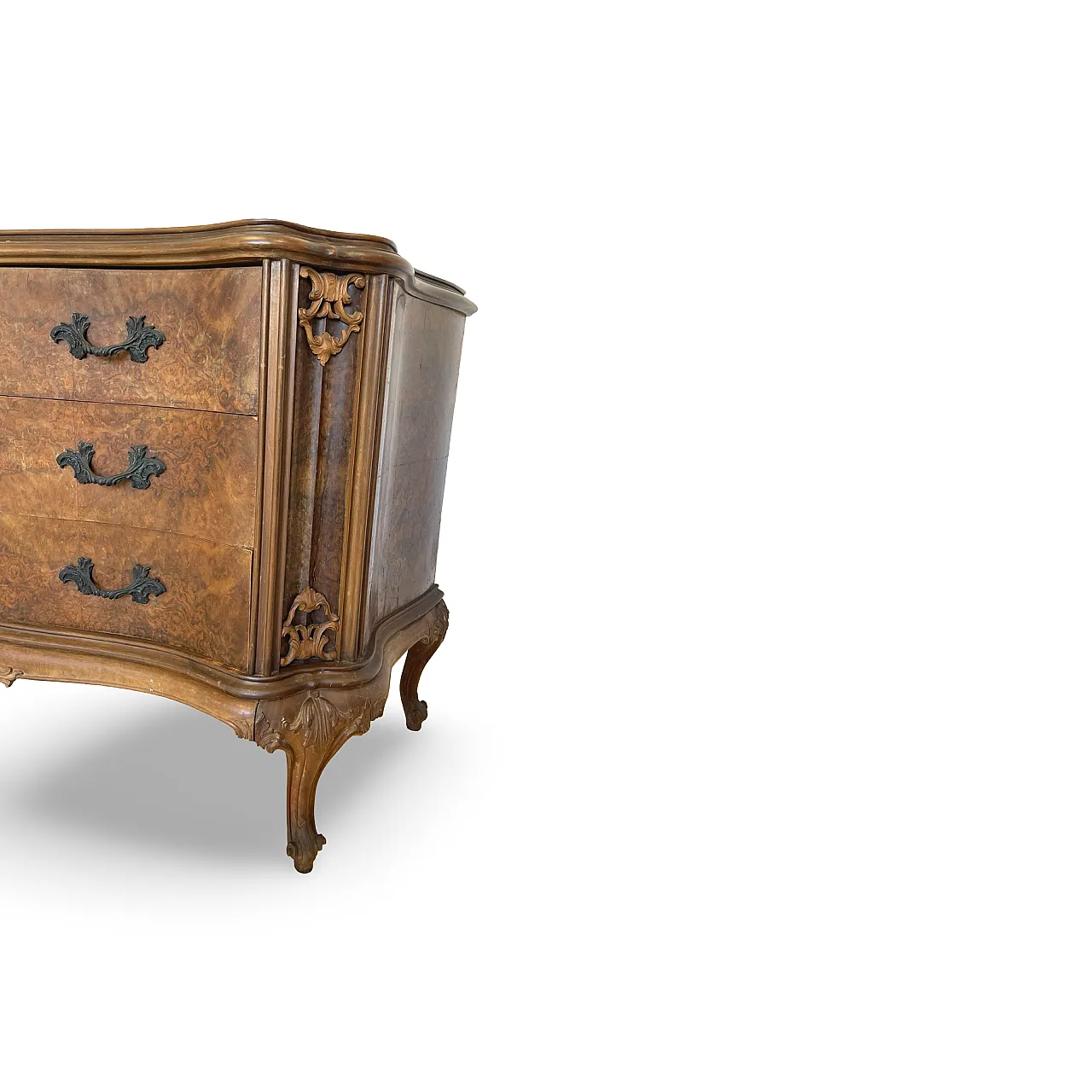 Elegant Italian Louis XV-style chest of drawers, circa 1940s. 27