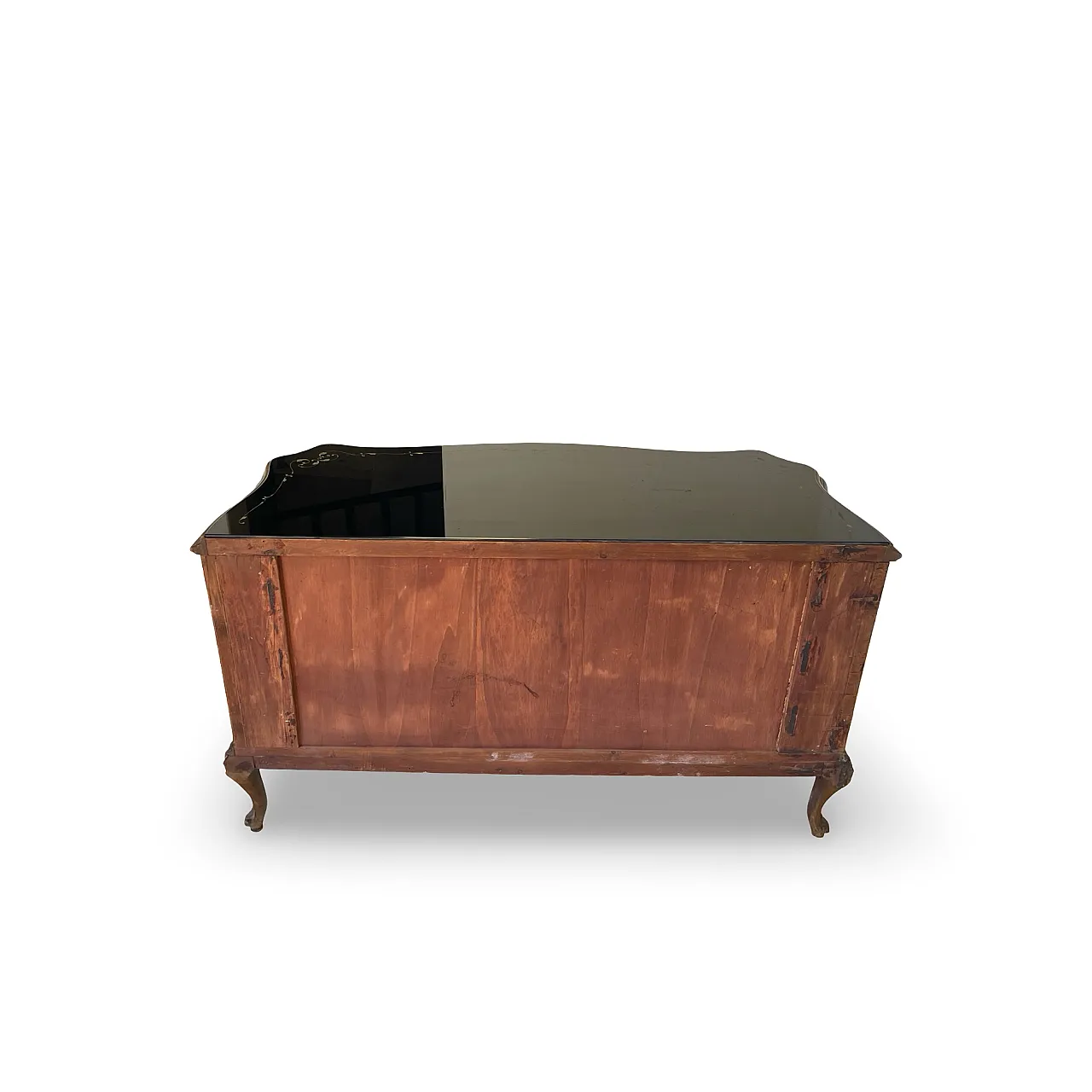 Elegant Italian Louis XV-style chest of drawers, circa 1940s. 50