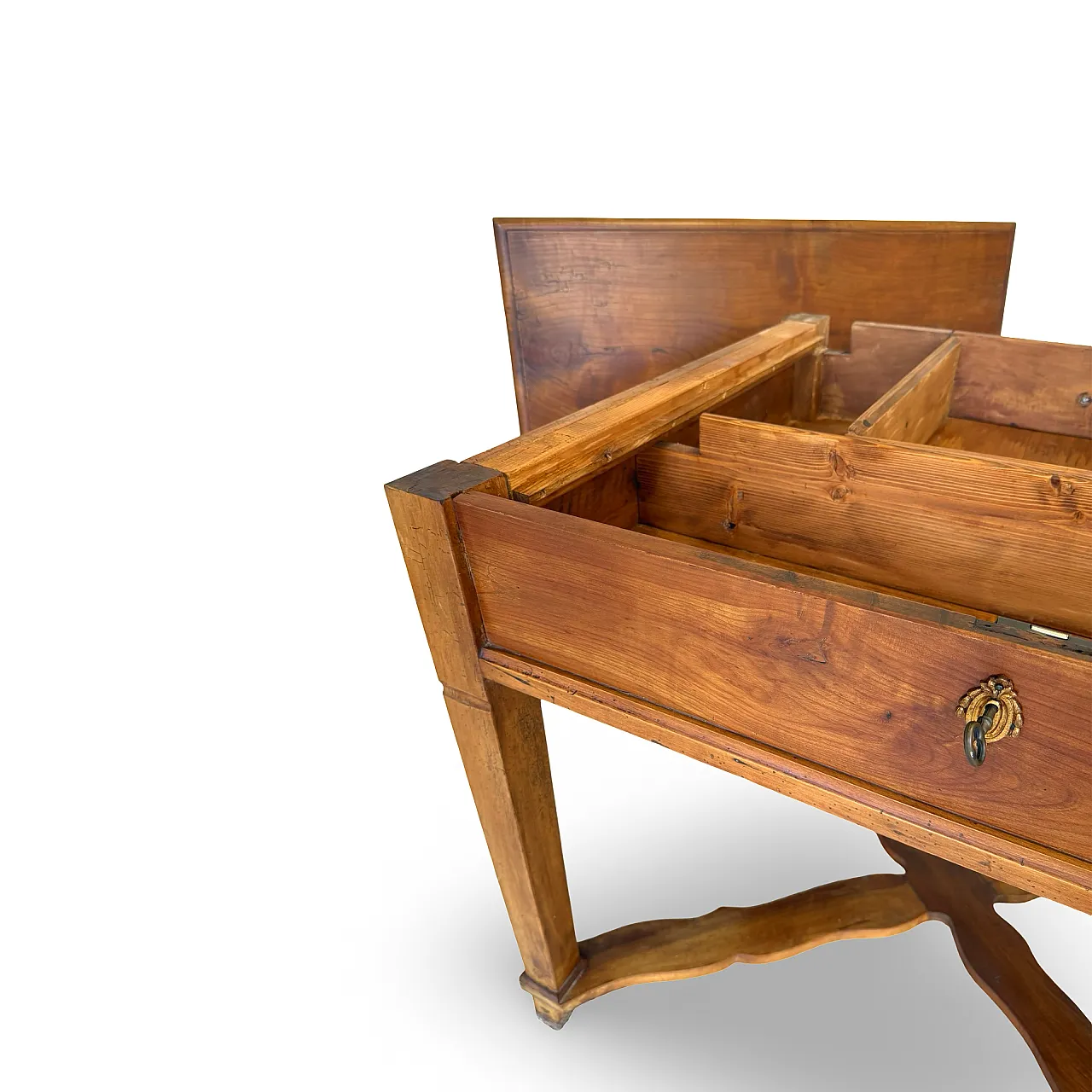 An Italian antique walnut table, 1900s 42
