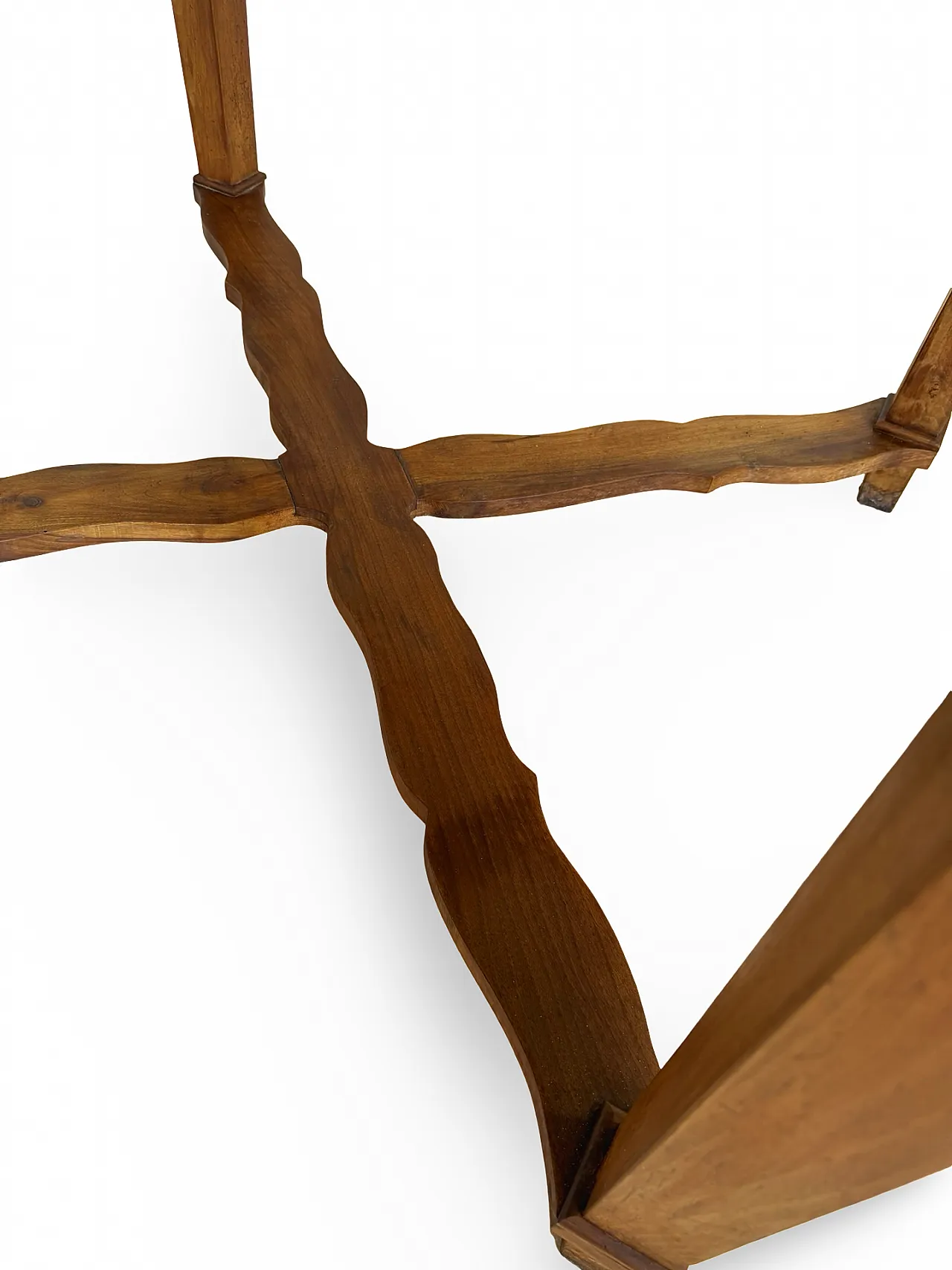 An Italian antique walnut table, 1900s 59