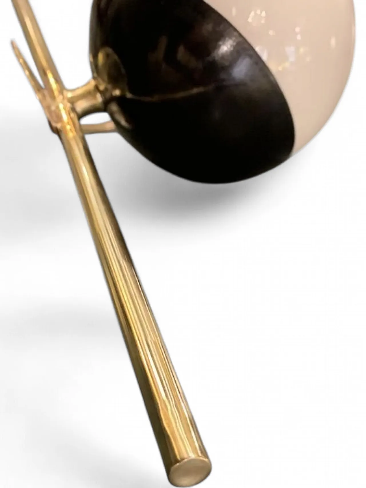 Art Deco wall lamp in brass and opaline glass, Italy, 1945 10