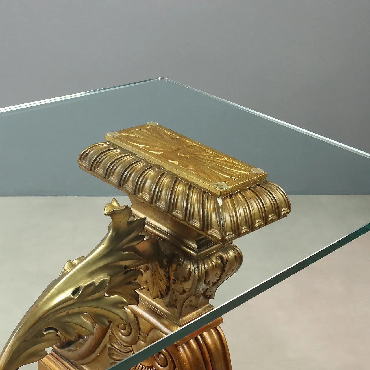 Table with carved and gilded wooden base, 20th century 5