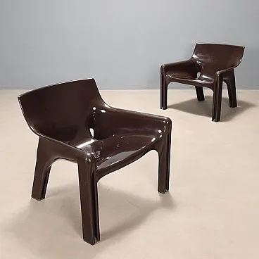 Pair of Vicario armchairs by V.Magistretti for Artemide, 20th century