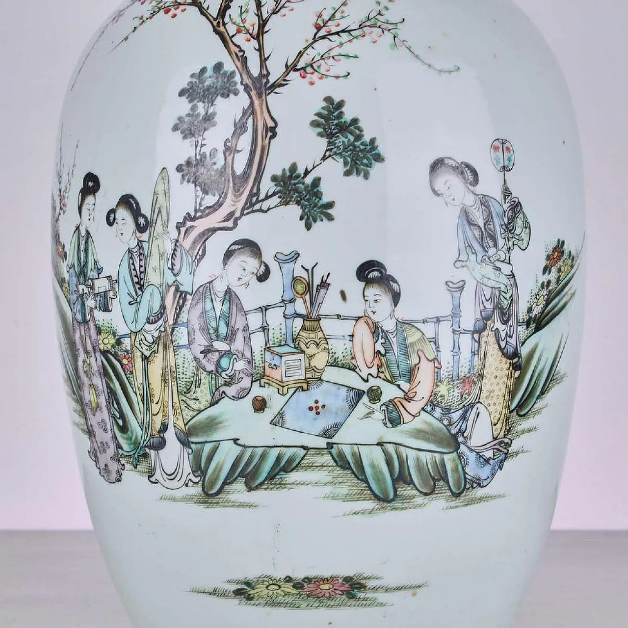 Antique Chinese Vase, 20th century 2