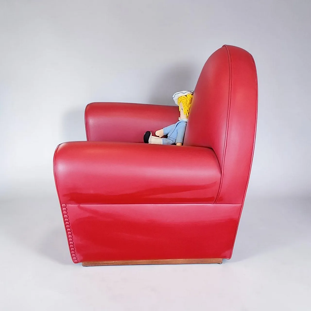 Red leather Vanity Fair lounge chair from Poltrona Frau, 1990s 5