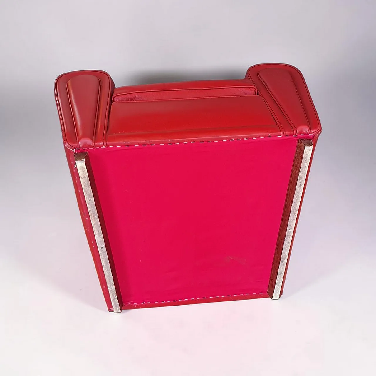 Red leather Vanity Fair lounge chair from Poltrona Frau, 1990s 7