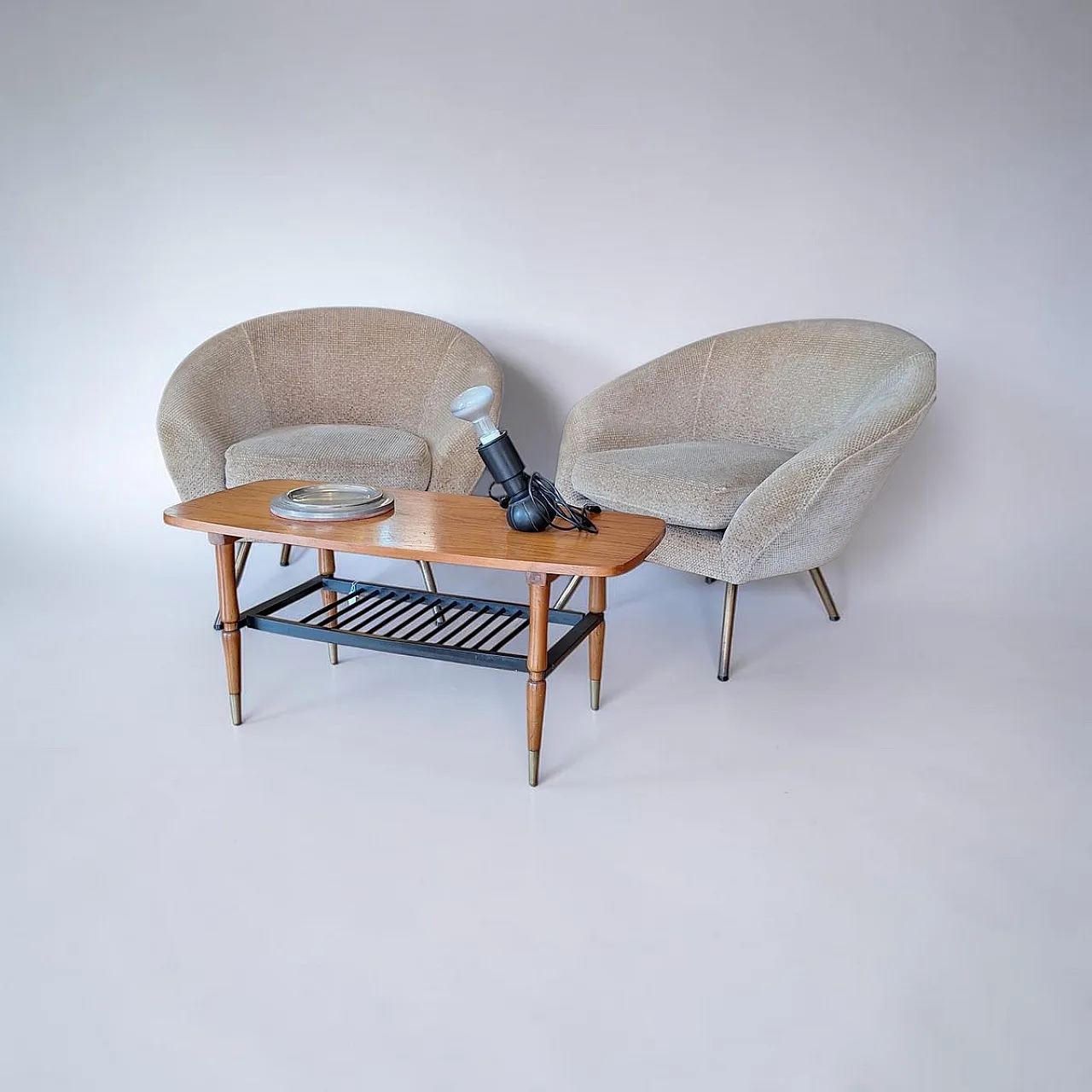 Pair of lounge chairs in bouclé fabric with brass feet, 1950s 5