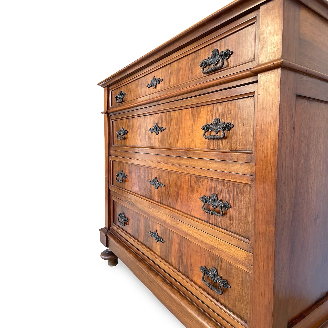 Italian Antique Walnut Chest of Drawers with Lion-Mask Bronze Handles 41