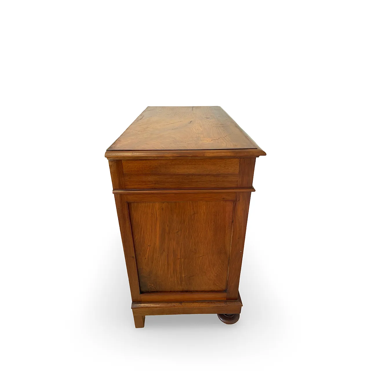 Italian Antique Walnut Chest of Drawers with Lion-Mask Bronze Handles 52