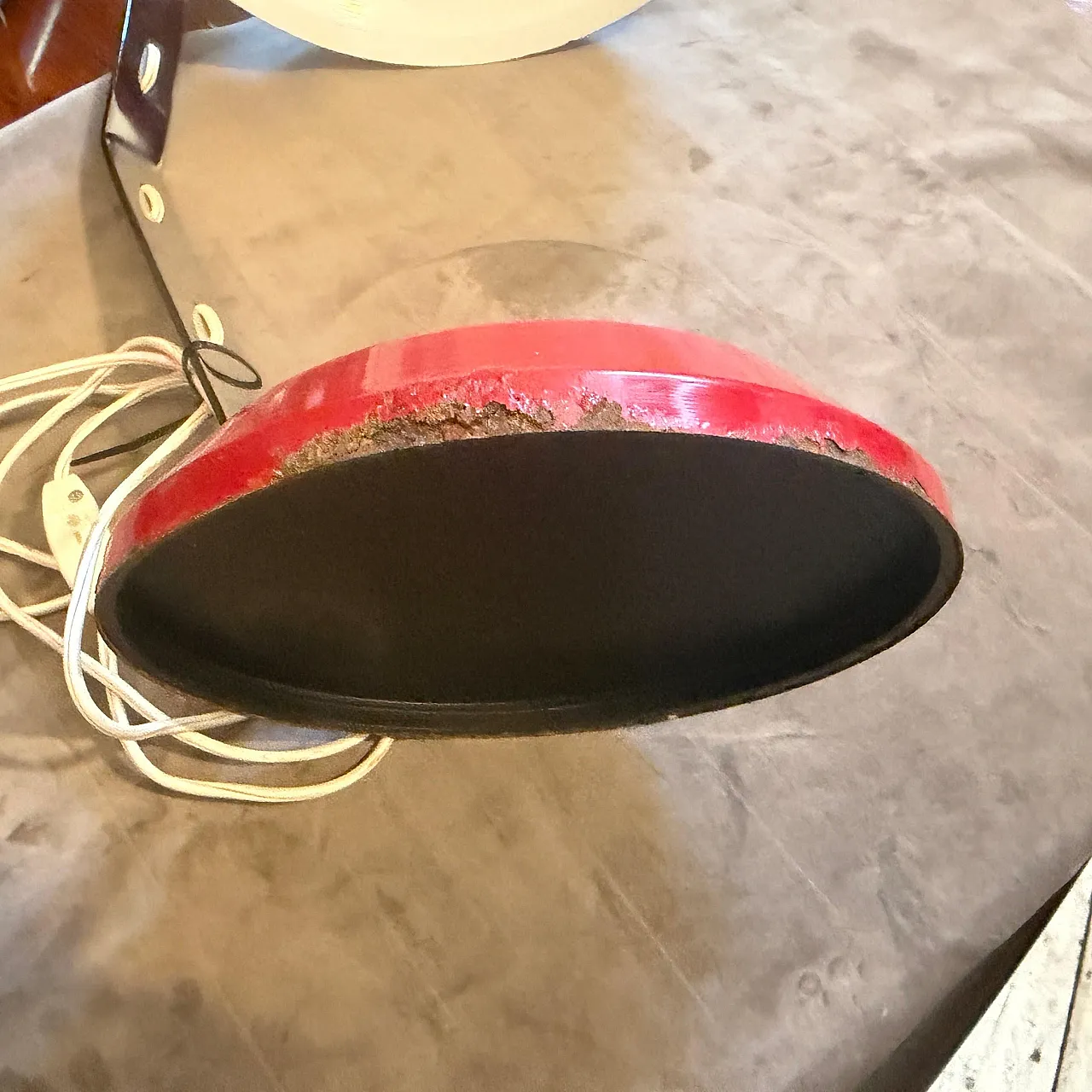 Lampada da scrivania in metallo e acciaio rosso, anni '60 5