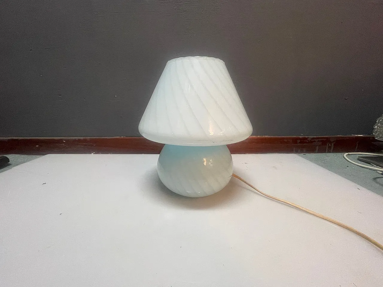 Mushroom-shaped Murano glass table lamp by Paolo Venini, 1970s 3