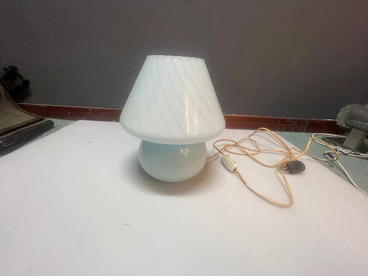 Mushroom-shaped Murano glass table lamp by Paolo Venini, 1970s 7