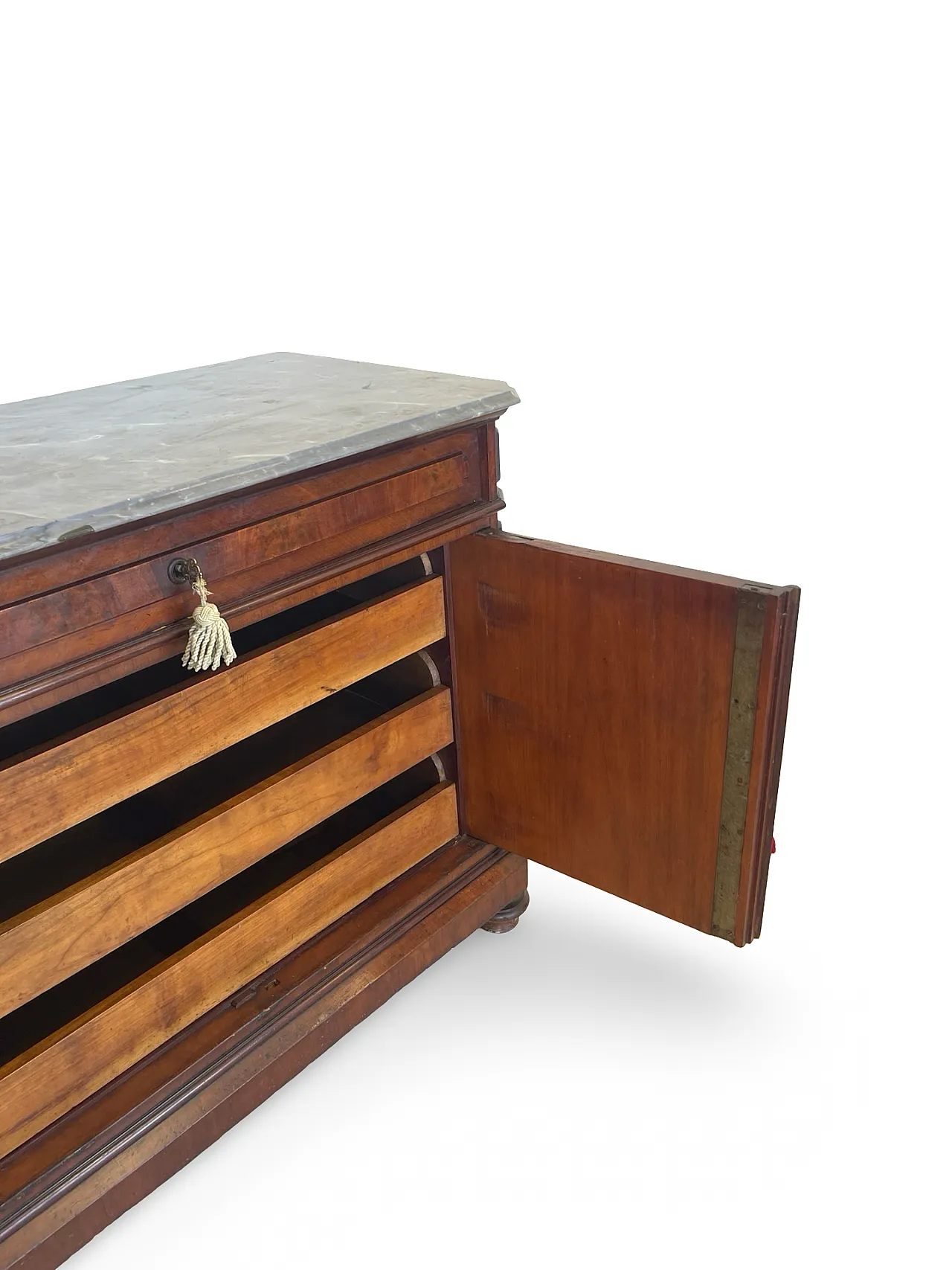 Umbertino chest of drawers in mahogany and walnut, 19th century. 21