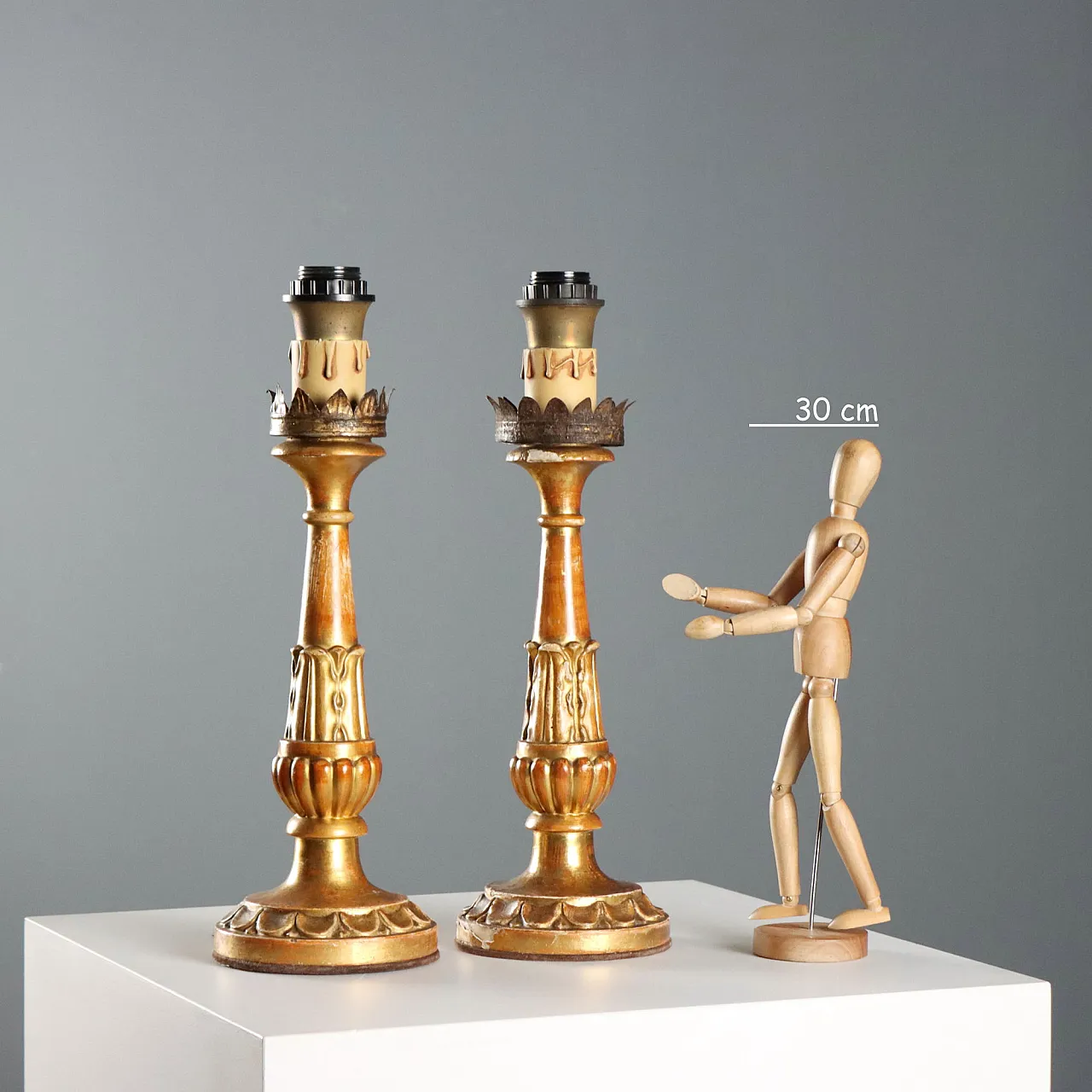 Pair of carved and gilded wooden candelabra, 19th century 2
