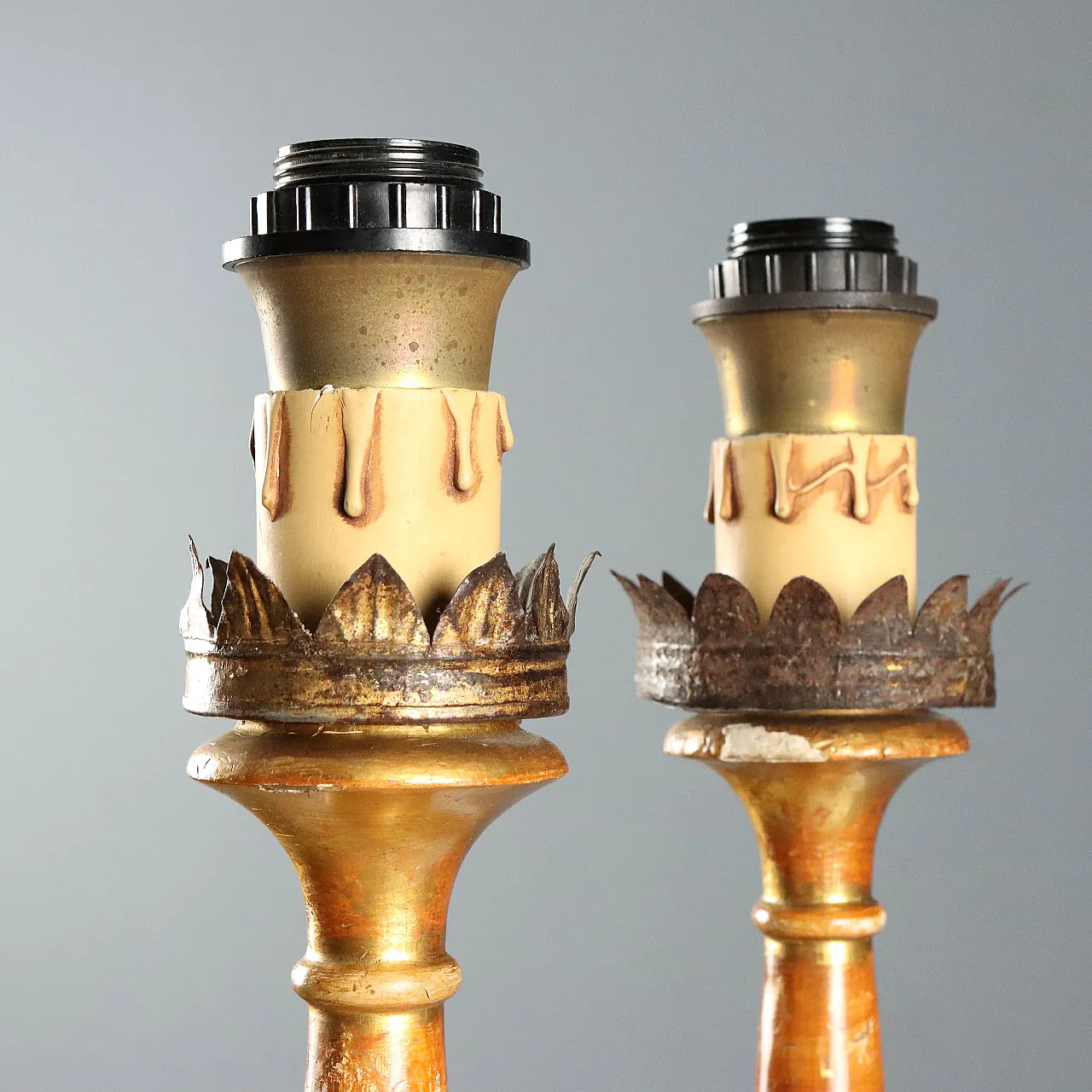 Pair of carved and gilded wooden candelabra, 19th century 3