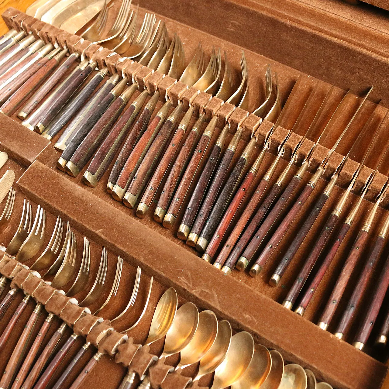 Bronze and rosewood cutlery set, 20th century 4