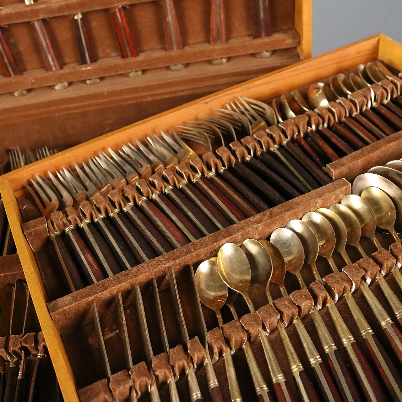 Bronze and rosewood cutlery set, 20th century 5